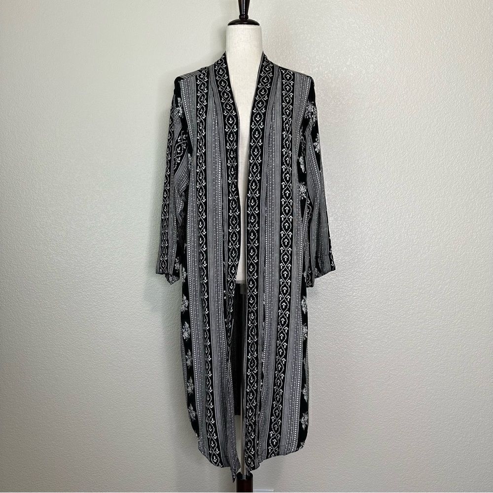 Angie Boho Black White Floral Cover Up Kimono Cardigan